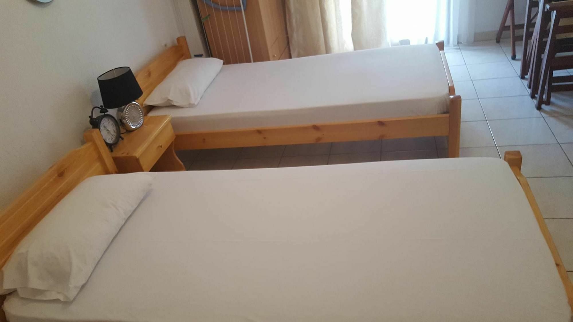 Mantos Rooms 1 ネオ・キリマ エクステリア 写真